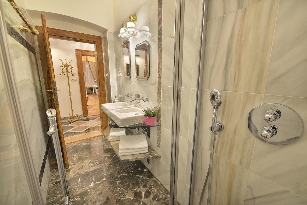 Apartman Dalia Janackovo Nabrezi Praga Exterior foto