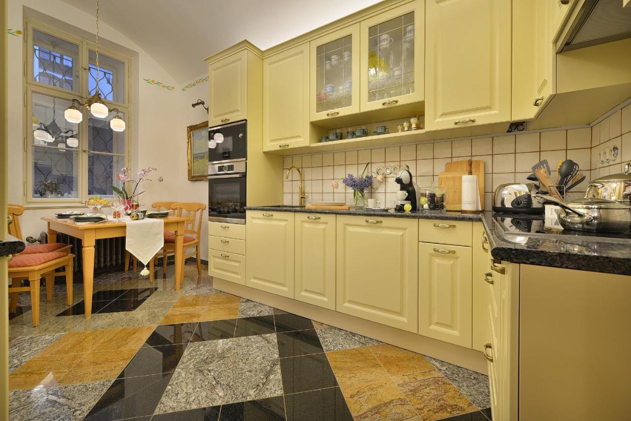 Apartman Dalia Janackovo Nabrezi Praga Exterior foto